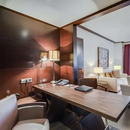 Hyatt Regency Hotel 5*