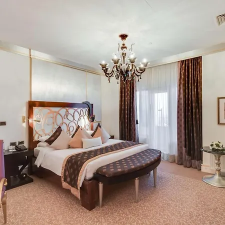Hyatt Regency 5*